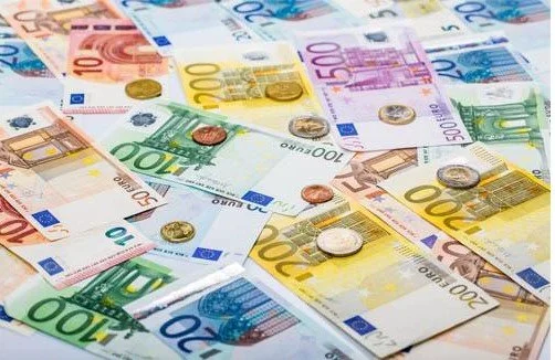 Paskolos internetu nedirbantiems asmenims