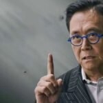 Robertas Kiyosaki papasakojo, kaip apsisaugoti nuo skolų burbulo.